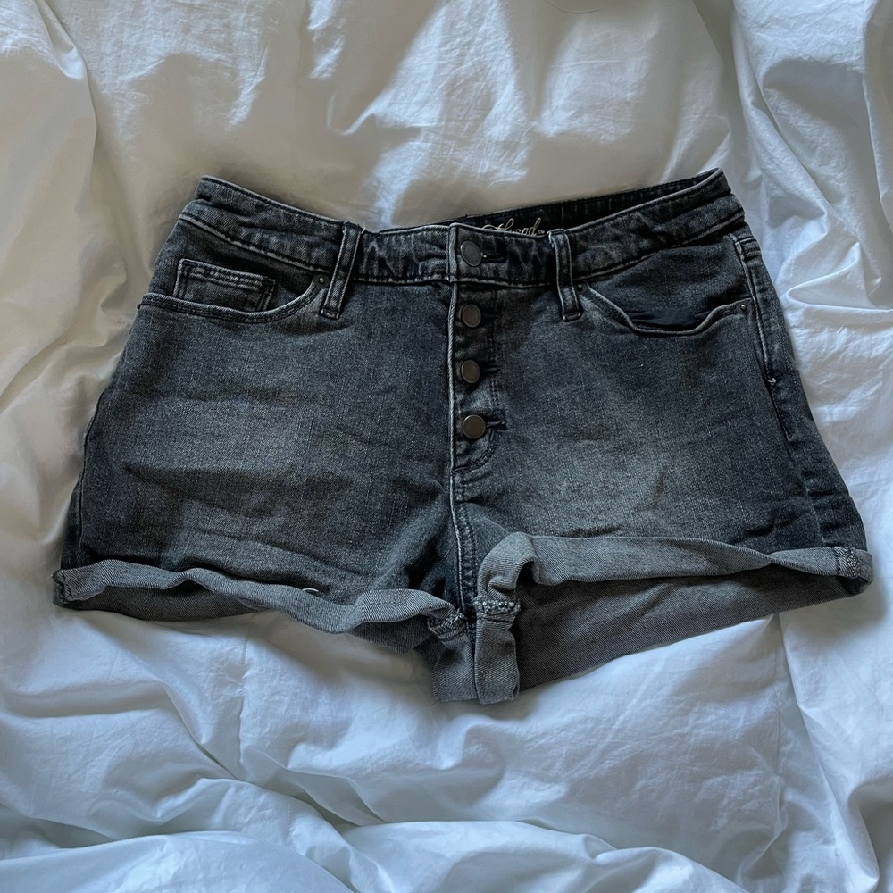 Universal Thread Washed Black Denim High Rise Shorts Size 6/28